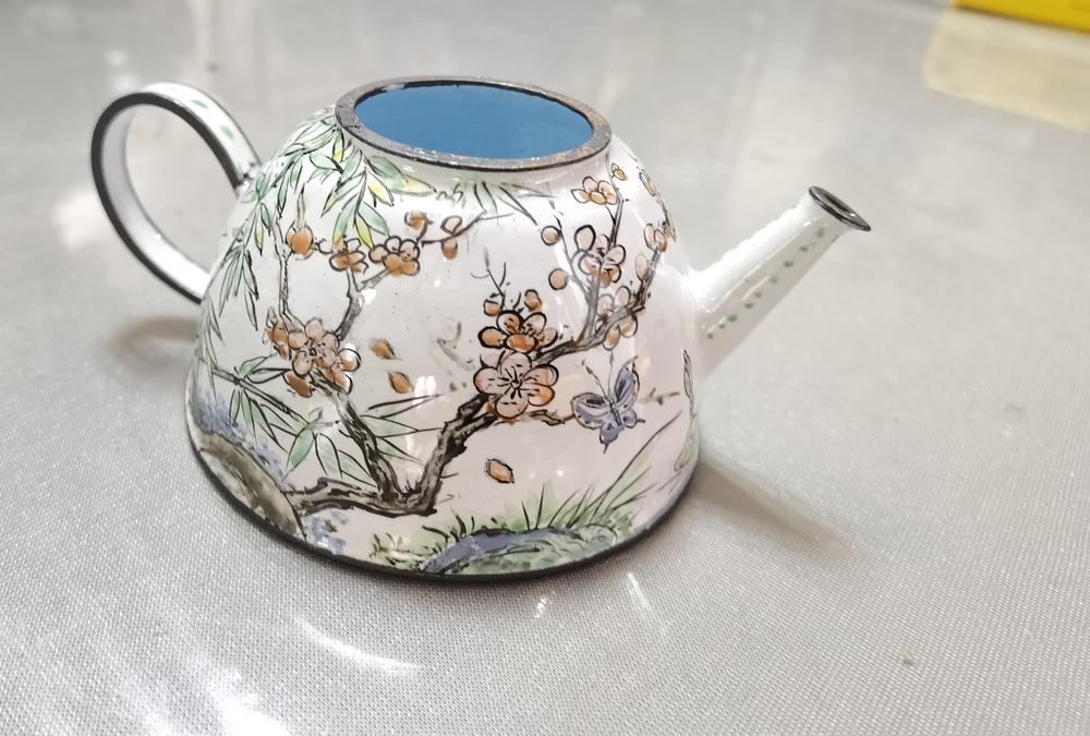《国风小品》珐琅 作者：时爽 广州市育才中学 指导教师：江洁华 越秀区.jpeg